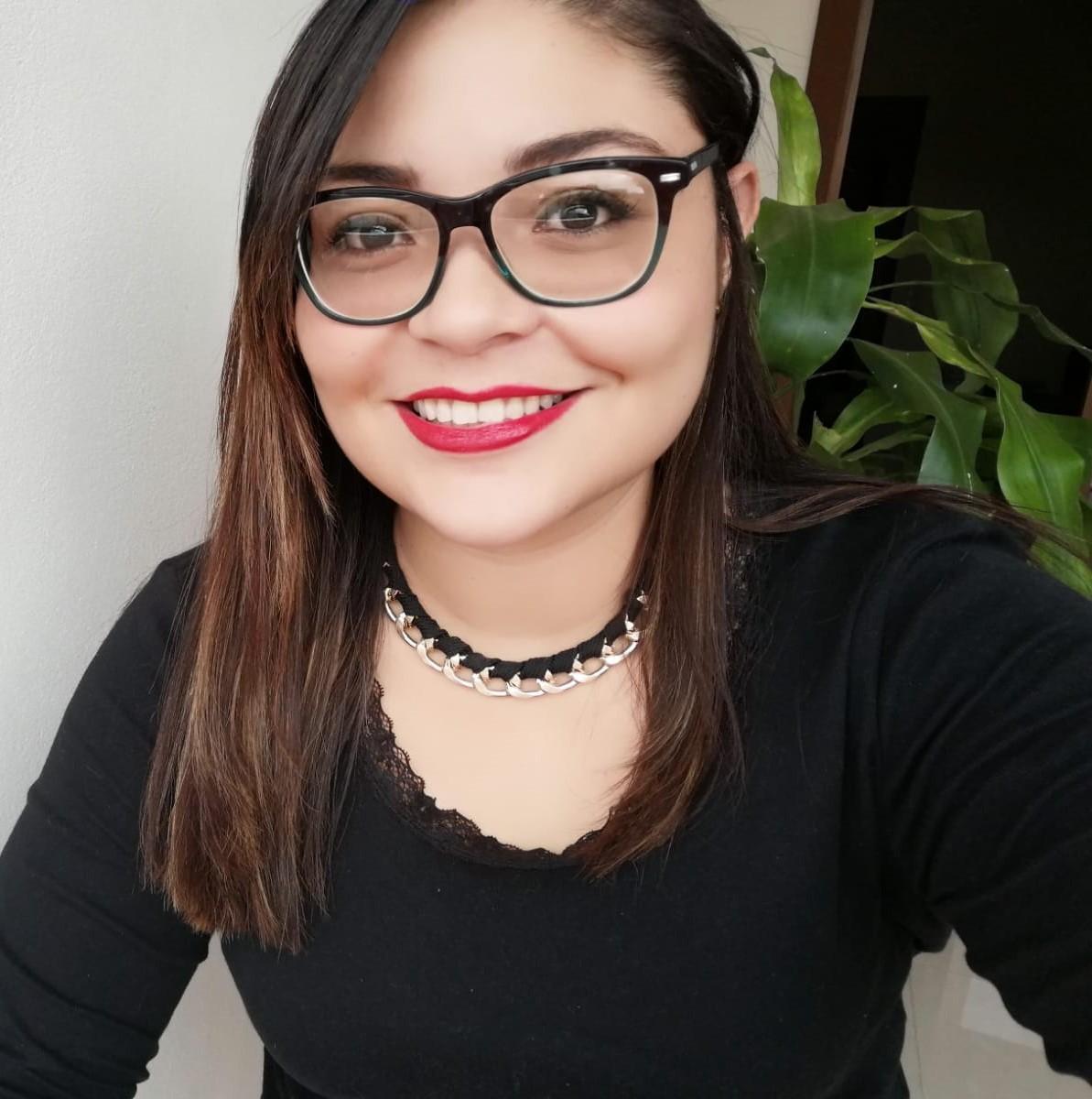 Licenciada Francella Mena Cousin